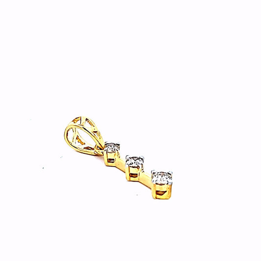 Yellow Gold Three Diamonds Pendant. 0.1ct 0.07ct 0.06ct. TDW: 0.23ct SI HI. 14k 0.9gr