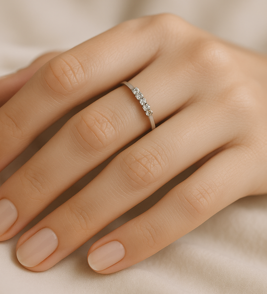 Classic Five-Stone Diamond Ring in White Gold, 10k, TDW: 0.1ct, SI, H