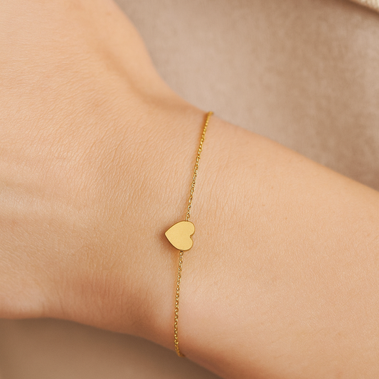 18K Yellow Gold Station Heart Bracelet