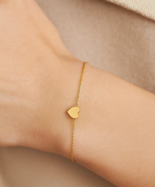 Yellow Gold Bracelet with one Heart in setting, 18k,  1.87gr