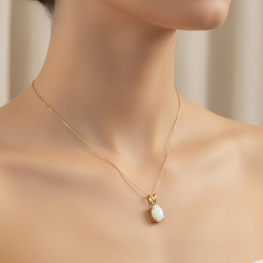 14K Yellow Gold Oval Opal Pendant Necklace O:0.53ct