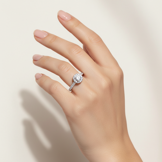 White Gold Halo Engagement Diamond Ring,14k, Centre: 0.4ct, TDW: 0.9ct. VS2-SI1 GH