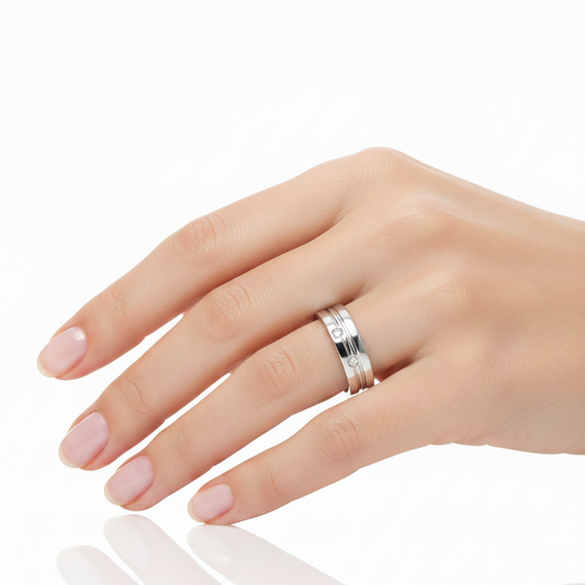 18K White Gold Three-Diamond Wedding Band