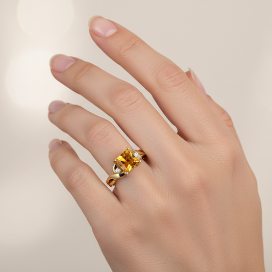10K Yellow Gold Square Cut Citrine Ring C: 1.12ct TDW: 0.02ct SI I