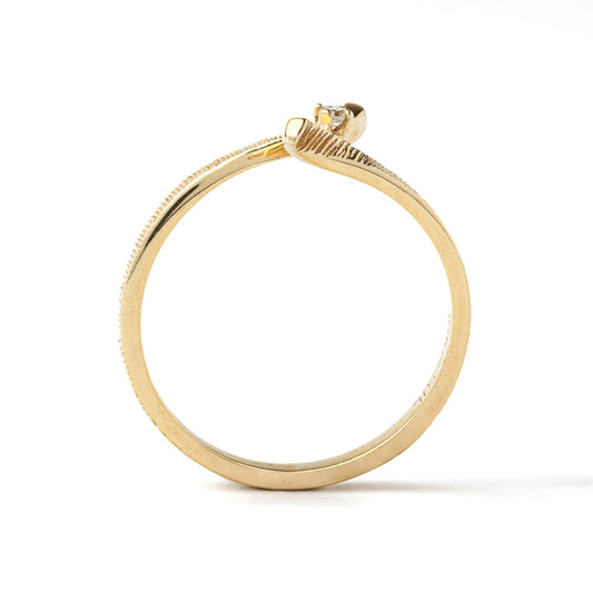 Yellow Gold Ring with Diamond in the middle, TDW: 0.01ct, 10k, size 6 1/2