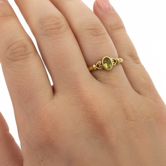 Yellow Gold Filigree Peridot Ring 14k