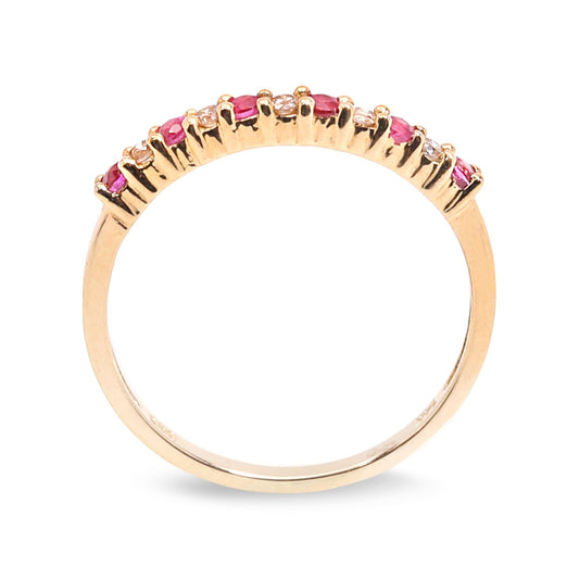 Yellow Gold Ruby and Diamond Band. 14k. R: 0.12ct, TDW: 0.05ct