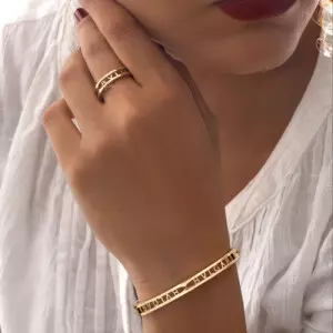 Yellow Gold Ring with beautiful design of Letters inside, 18k  4.6gr  size 7