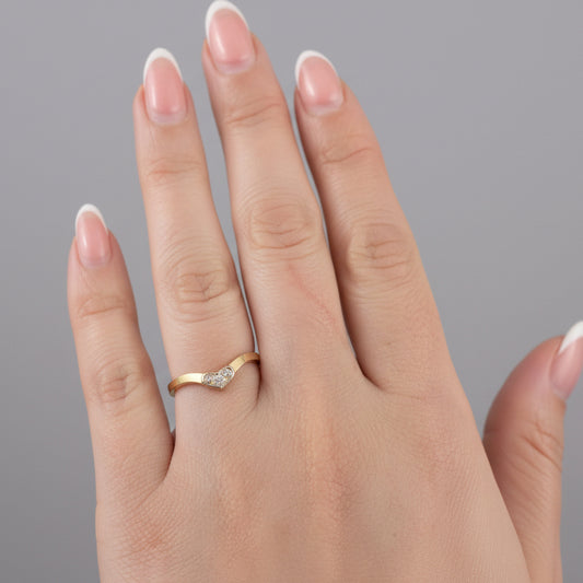 10k Yellow Gold Diamond V shaped Diamond Heart Ring
