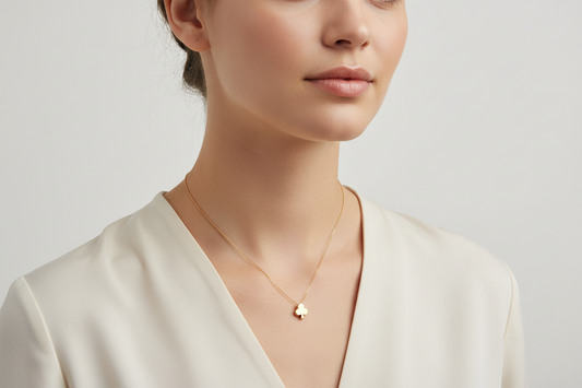 18K Yellow Gold Leaf Pendant 0.87 gr