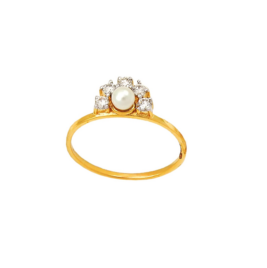Regal Pearl and Diamond Crown Ring in Yellow Gold, 14k TDW:0.2ct