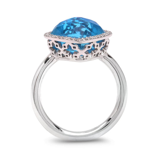White Gold Cusion Cut Blue Topaz and Diamond Ring. 18k , T: 4.3ct TDW: 0.28ct