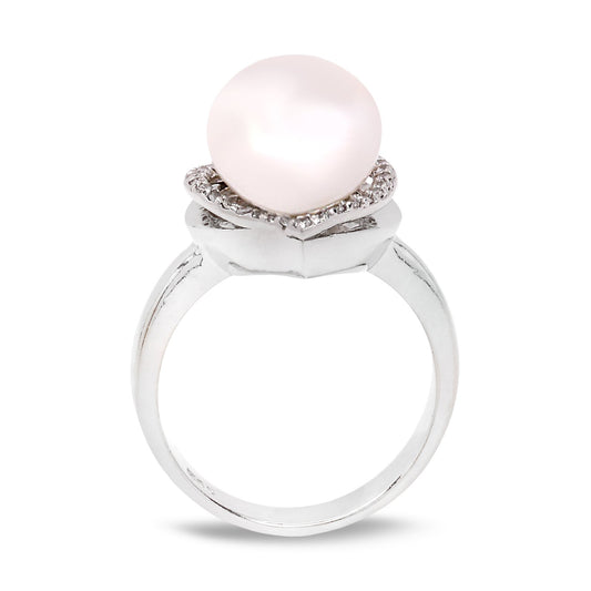 White Gold Ring with Heart Shape design setting with one Freshwater Pearl and Diamonds , 14k,  Pearl : 9.9mm Freshwater. Set with 35 Natural Round Diamonds, TDW: 0.25ct, GH, SI