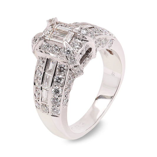 White Gold Classic Solitaire Diamond Ring with Emerald Cut, Baguettes and Round Diamonds. 18k,  Emerald Cut Diamond : 0.7ct VS G, TDW:  2.5ct, VS FG