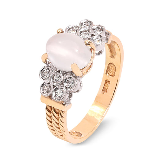 Yellow Gold Moon Stone and Diamond Ring. 14k , M: 1.06ct TDW: 0.15ct