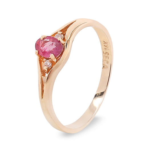 Yellow Gold Ruby Ring with two small diamonds, 14k, 1.55gr