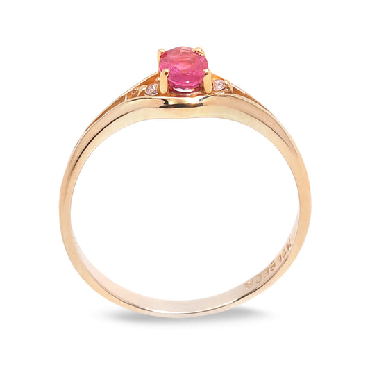 Yellow Gold Ruby Ring with two small diamonds, 14k, 1.55gr