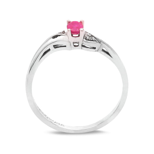 White Gold Ring setting with one Oval cut Ruby and two Diamonds, 10k