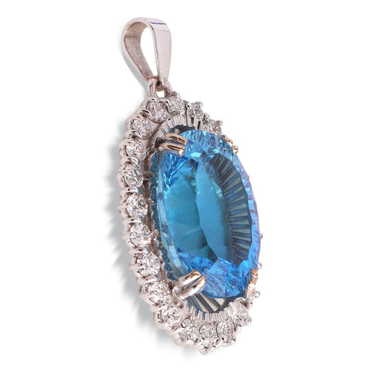 White Gold Oval Blue Topaz and Diamond Pendant. 18k, T: 8.2ct, TDW:0.66ct