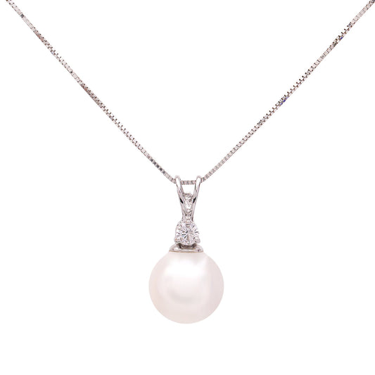 White Gold Freshwater Pearl and Diamond Pendant and Chain Necklace. 18k, P: 9.6mm, D: 0.12ct, SI1, G, 18"