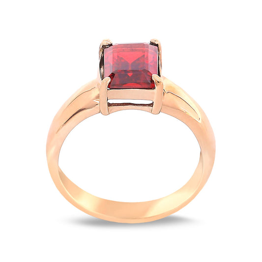 Yellow Gold Garnet Ring. 18k, 3gr, G: 1.5ct