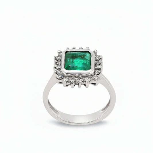 18K Vintage White Gold Emerald and Diamond Halo Ring E: 1.7ct TDW: 0.2ct