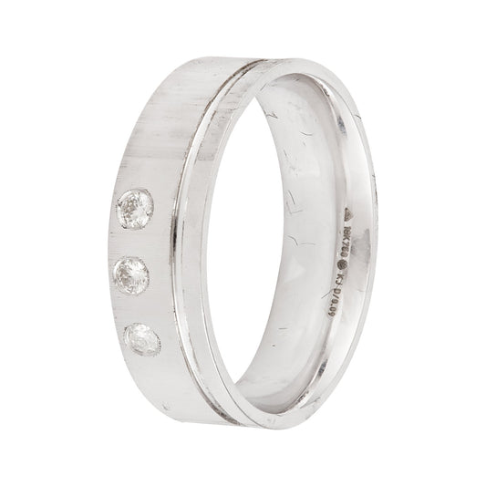 White Gold  Matt Style Band setting with Three Natural Diamonds. 18k TDW: 0.06ct 7.25gr
