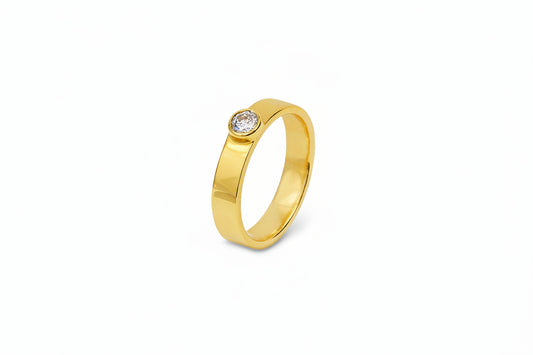 Yellow gold Ring with one round diamond on bezel set 10k TDW:0.1ct H-I I1-2