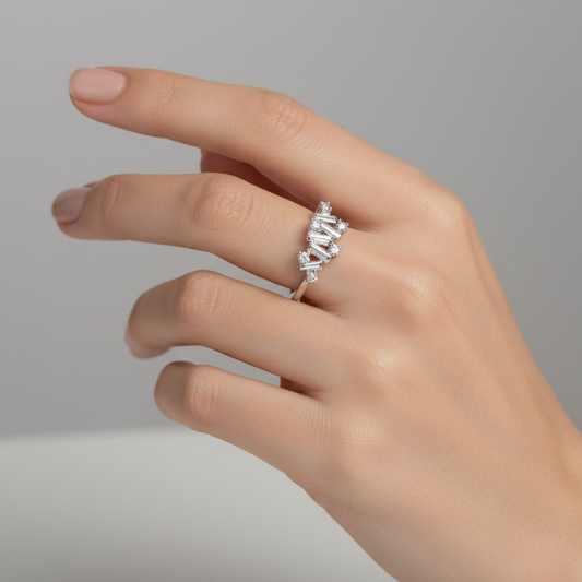 14K White Gold Zigzag Design Diamond Ring