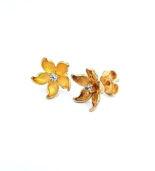 Yellow  Gold Flower Shape CZ Stud Earrings. 18k, 2.3gr
