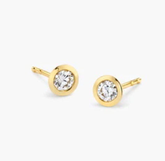 Yellow Gold Natural Diamond Stud Earrings. 14K TDW: 0.48ct VS GH.