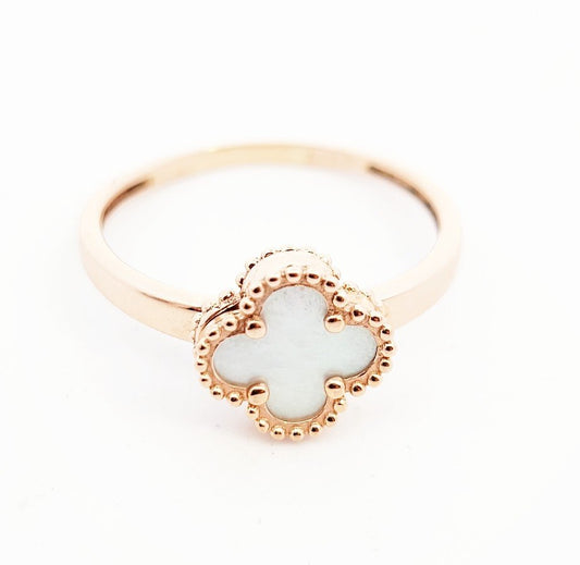 Rose Gold Clover Mother of Pearl Ring. 18k, 2.1gr