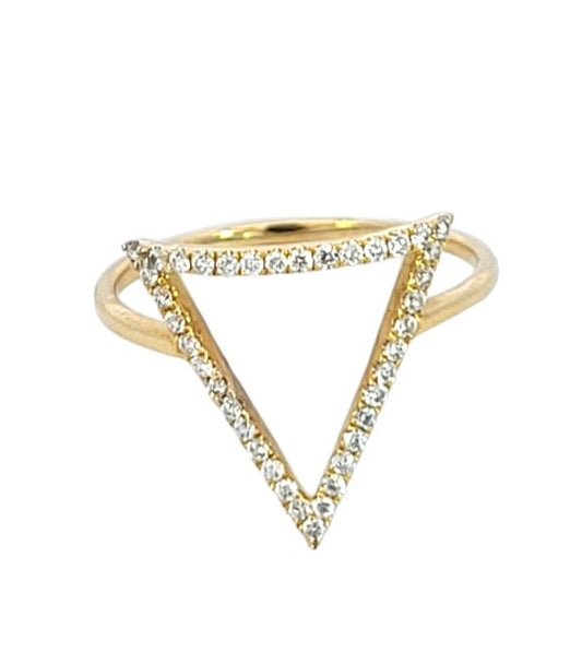 Yellow Gold Triangle Diamond Ring. 18k, 1.6gr, TDW: 0.22ct