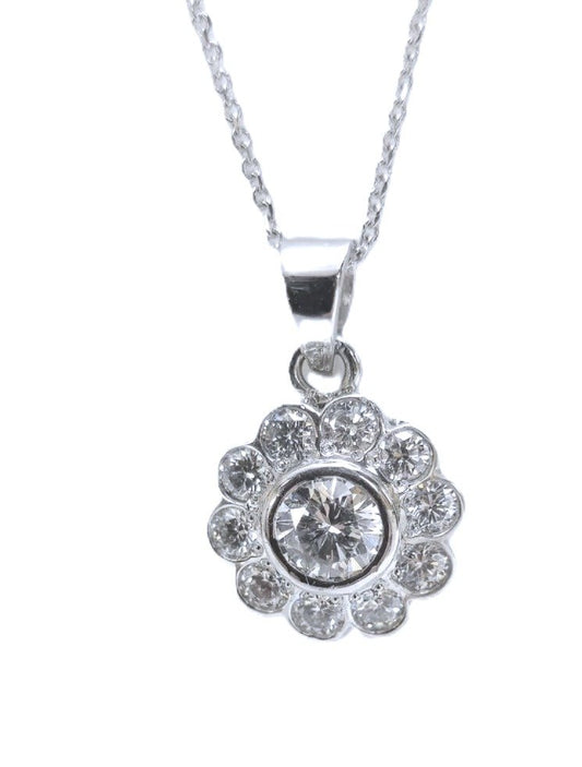 White Gold Flower Style Diamond Pendant and Chain Necklace.18k, Centre: 0.4ct, TDW: 0.7ct, VS1-2, EF
