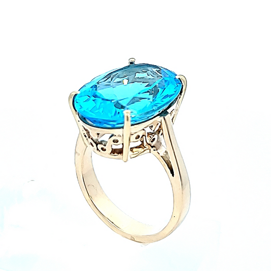 Yellow Gold Blue Topaz Oval Shape Ring. 14k 9.06gr 17.8x13x6.5mm 10.7ct