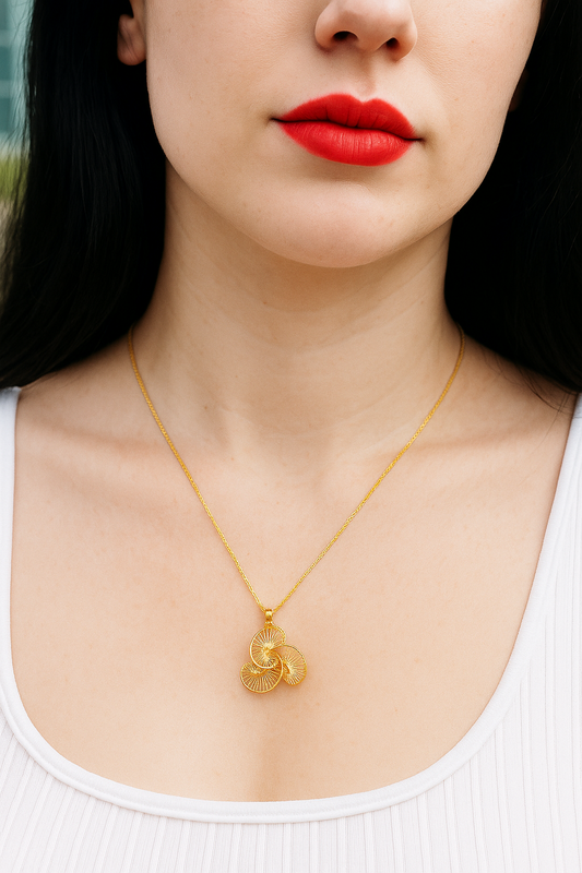 Yellow Gold Floral Pendant with Textured Petals, 18k, 2.37gr