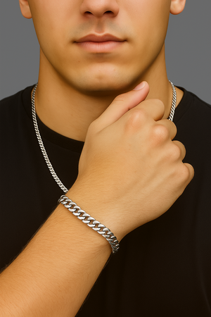 White Gold Solid Cuban Curb Bracelet. 18k, 11.8gr, Thickness: 5.9mm, L: 8 1/2