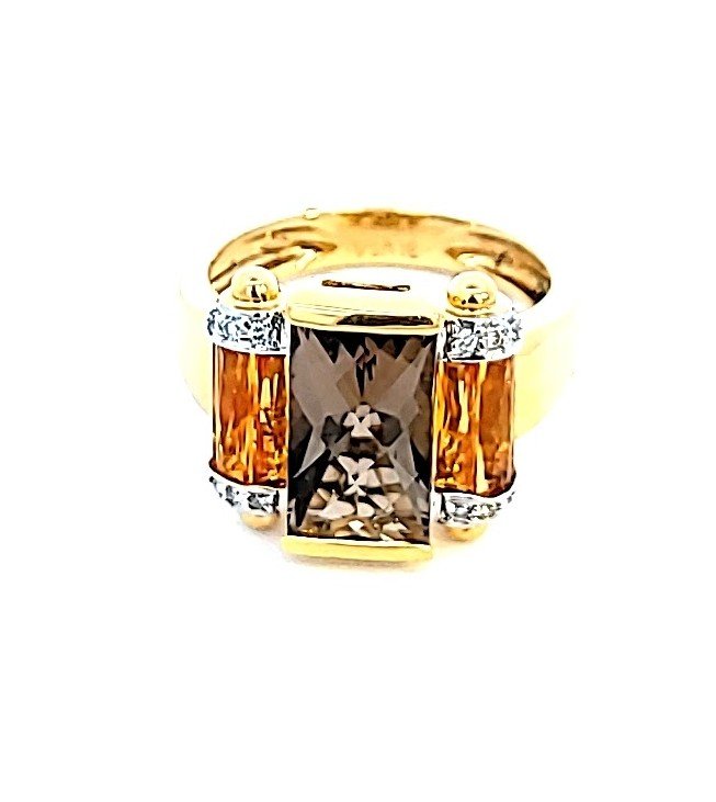 Bellari Yellow Gold Smokey Quartz, Citrine and Diamond Ring. 18k, 7.3gr. Q:11.6x7x4.5mm, 2.23ct; C: 7.5x2.4x2mm, 1.38ct,  TDW: 0.32ct