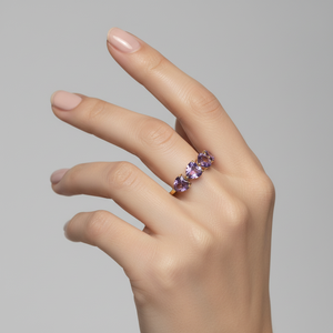 18K Yellow Gold Heart Shaped Amethyst Band Ring A: 2.50ct