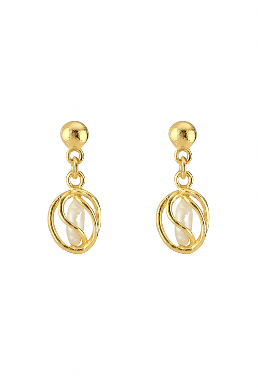 Yellow Gold Dangling Pearl Earrings. 14k