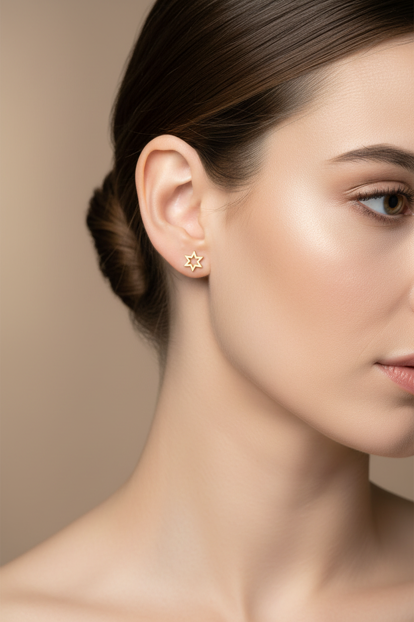18K Yellow Gold Stud Earring Hollow Star 0.8 gr