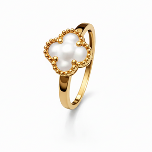 18K Yellow Gold Clover Mother of Pearl Ring. 2.1gr