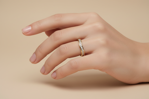 18K Two – Tone s Band with One Row CZ 2.47 gr