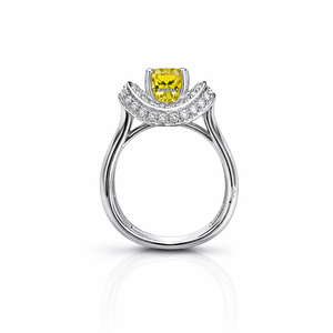 White Gold Oval Citrine and Diamond Ring. 14k, Cit: 2ct, TDW: 0.60ct