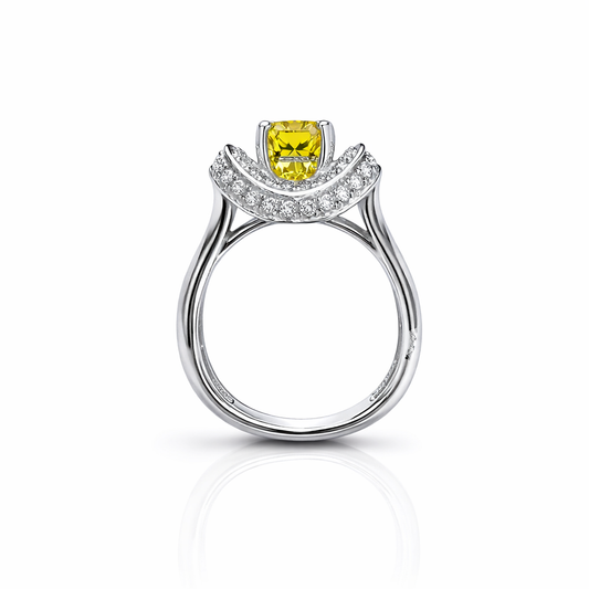 White Gold Oval Citrine and Diamond Ring. 14k, Cit: 2ct, TDW: 0.60ct