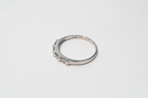 Platinum Band Setting with 4 Round Diamonds TDW:0. 0.24 CT VS F