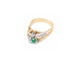 Yellow Gold Cocktail Emerald and Diamond Ring.  E: Round Shape 0.15ct D: 7, 14k,  Round Diamonds TDW: 0.17ct SI GH