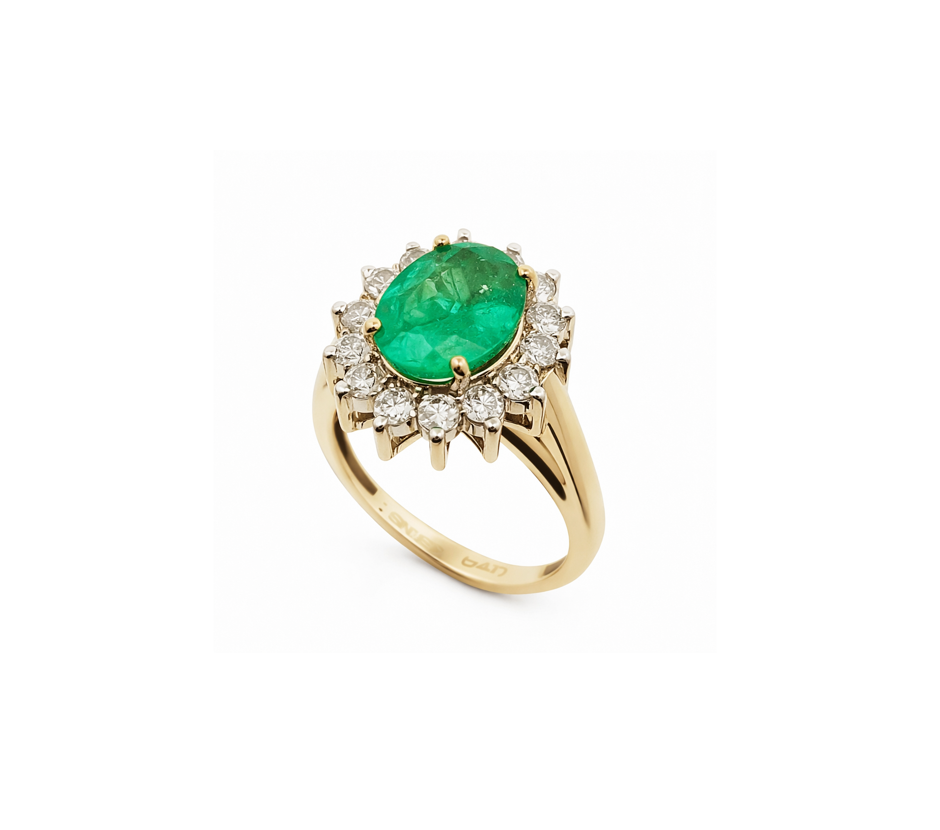 18K Yellow Gold Columbian Oval Emerald Shape and Diamond Ring. E: 1.10ct. TDW: 0.54ct 5.4gr