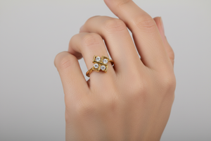 Yellow Gold Ring setting with Four Diamonds in Square shape TDW: 0.29ct 14k