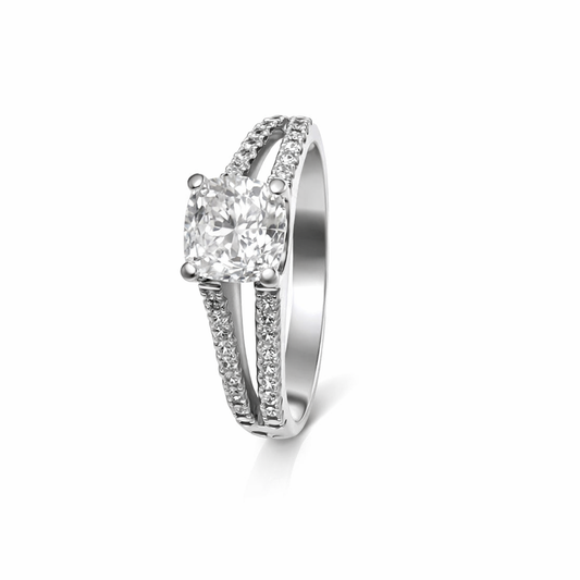 Platinum White Gold Princess Cut Diamond Engagement Ring 950pt TDW: 0.98ct